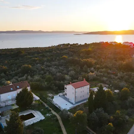 公寓 Agava 乌格连