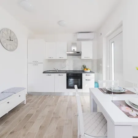 Agava Apartment *